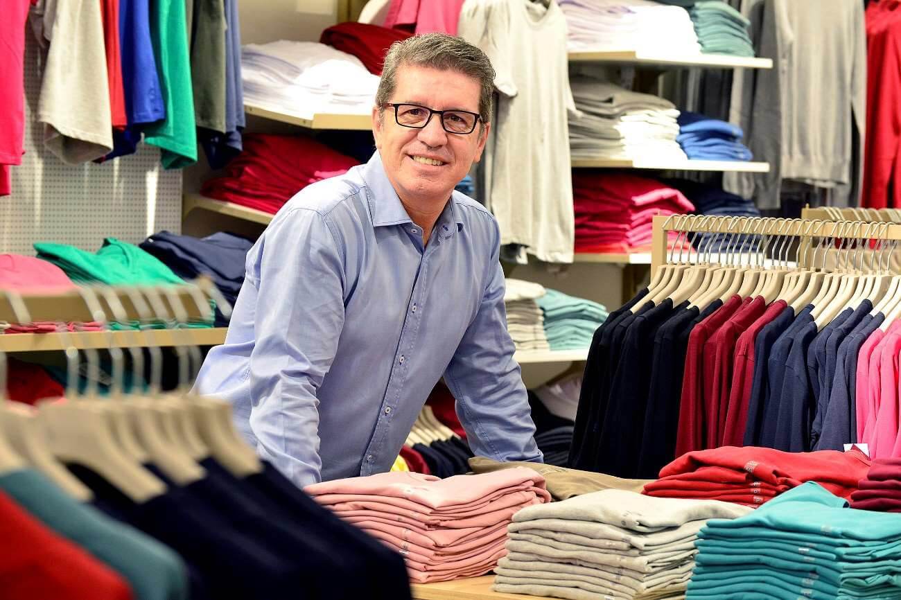 Varejo de moda comemora o frio prolongado que impulsiona as vendas