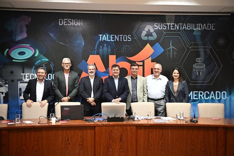 Lançamento da edição 2026 da FebraTêxtil